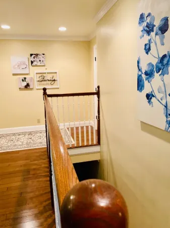 Tranquil & clean 5-acre getaway