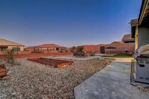 Estrella Mountain 5 Bdrm w/Views, Pool, and Games!