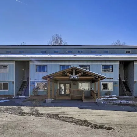 Fraser Condo Near Tubing Hill!