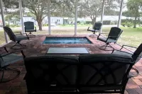 3/ 2 kid friendly home, only minutes to Legoland. Hotel a Cypress Gardens