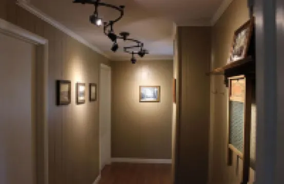 Historic Riverhouse w/ riverview!  Privacy and seclusion! Steps away from River!