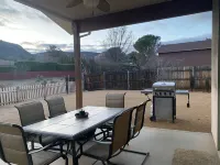 Relaxing Sedona Home Close to Buddha Beach/Red Rock Crossing Hotels in Village of Oak Creek