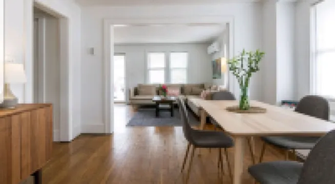 Mid-Century Modern Home in Downtown Royal Oak! 羅亞爾奧克酒店