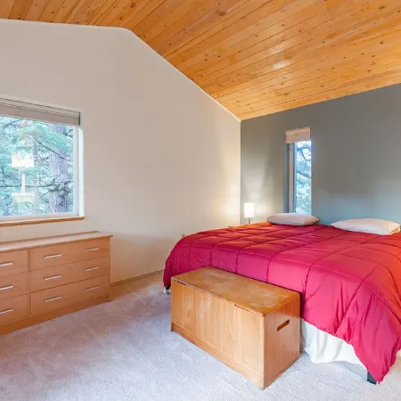 Amazing cabin close to lifts, brewery, dining, hiking and biking.