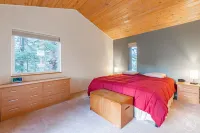 Amazing cabin close to lifts, brewery, dining, hiking and biking.