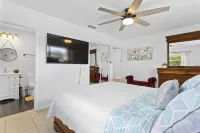 AQUA VISTA * WATERFRONT RESORT STYLE * NEAR BEACHES Hotels near Catanias Winery