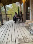 私人池塘畔僻靜山間木屋 · 壁爐 · 徒步步道 · WiFi - 木屋