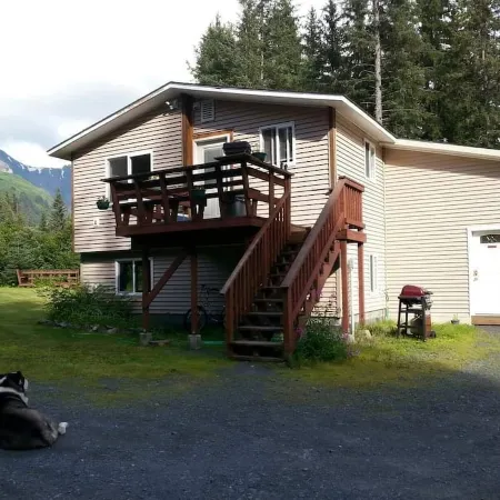 Tiehacker Lodging is the perfect place to relax and enjoy the beauty of Alaska!