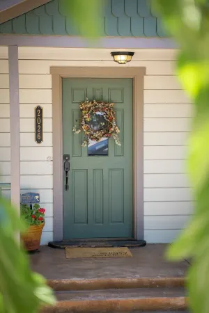 Discover the Perfect Wine Country Getaway on Vine Street in Paso Robles! Отели рядом с достопримечательностью «PARK STREET GALLERY»