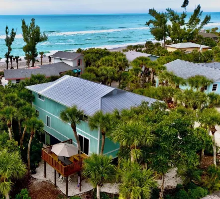 Majestic Sunsets on the Beach just 50 steps away + 2 King beds