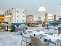 Four Points by Sheraton Jeddah King Fahd Road Hotels near Soccer Scene