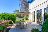 Hampton Inn & Suites Hartford-Manchester فنادق في مانشستر