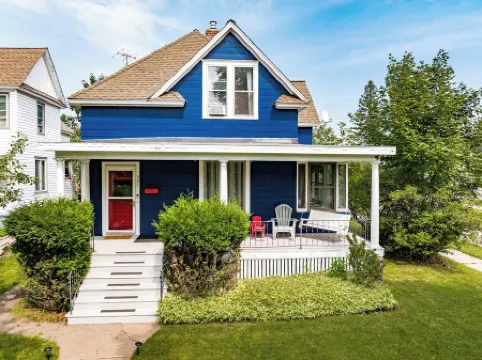 Kid-Friendly, Family Homebase Only 2 Blocks to Lake Superior - Dine Hike Explore