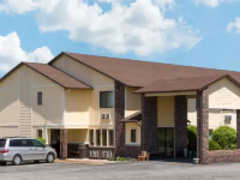 Super 8 by Wyndham Perry IA Hotels in Perry