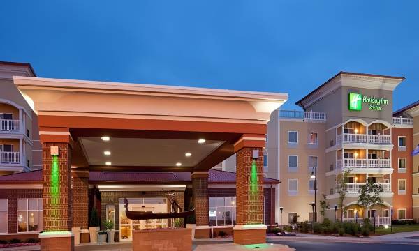 Holiday Inn & Suites Maple Grove NW Mpls-Arbor LKS by IHG