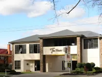 Tea House Motor Inn Hotels in Axedale