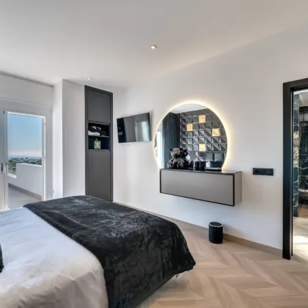 All About Villa Estrella de Oro