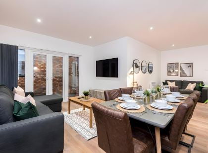Sgt Peppers City Centre Apartment with Terrace