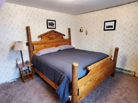 Cozy 3 bedroom cabin 30 minutes from Steamboat Springs, Stagecoach Reservoir. Отели в г. Фипсберг