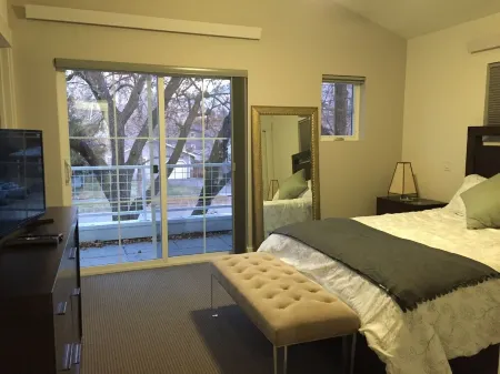 Newly Constructed 4 Bedroom 3 Bath Downtown Hailey Home Отели в г. Хейли