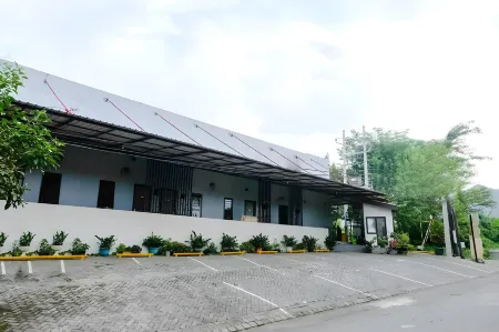 RedDoorz @ Bukit Dieng 2