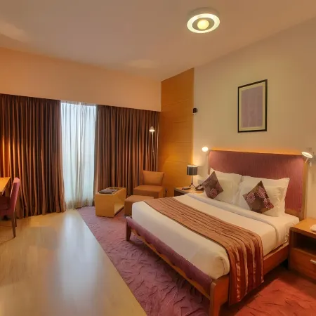 Hotel Parc Estique Отели рядом с достопримечательностью «Торговый центр Inorbit»