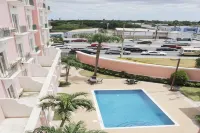 Residencial Inn & Suites - piscina