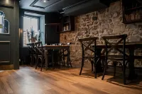 ذا بلاك سوان