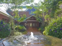 The Woodpecker Inn Hotel a Donkerhoek