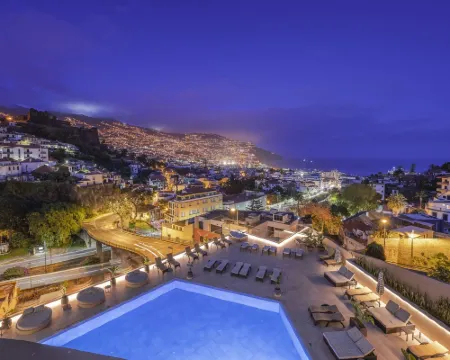 ザ ビューズ バイア - 大人限定 フンシャルのホテル