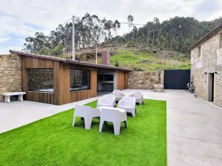 Complete House with the best of a rural environment and just 1km from the beach