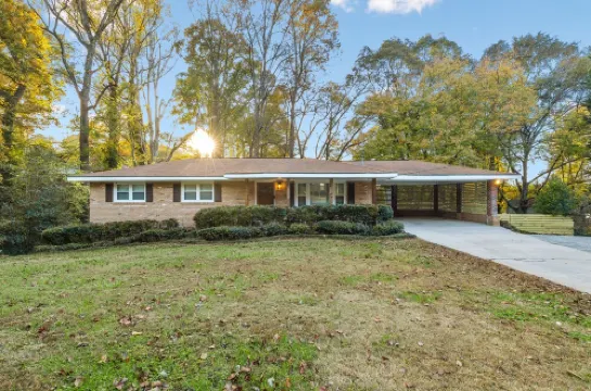 Stylish Smyrna Home Near Braves Stadium