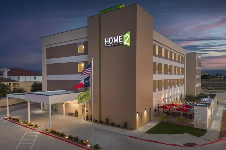 Home2 Suites by Hilton Laredo North Отели рядом с достопримечательностью «Десайдрио Бизнес»
