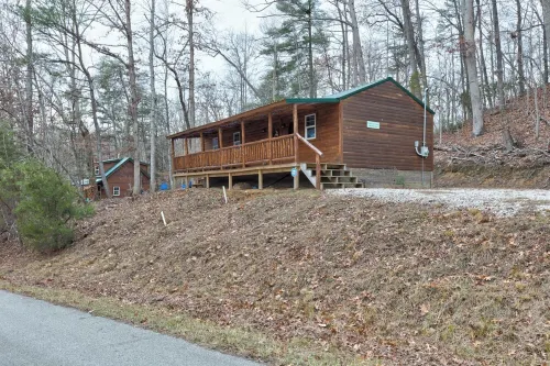 Cozy Mountain Cabin near Red River Gorge, Hollerwood and more! Pet Friendly