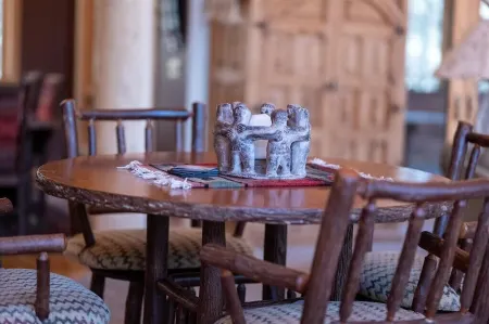 Mountain Lodge with sauna-350acres. 5 minutes from fishing, kayaking, boating