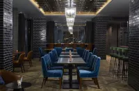 Cumberland House Knoxville Tapestry Collection by Hilton - 朝食