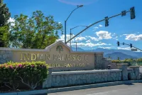 Charming 2-bedroom house with AC, in country club palms with a view of Golf C..