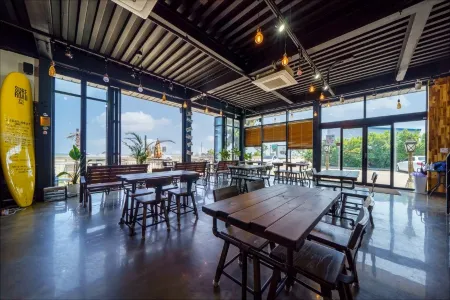 Yangyang Road 3521 Pension Отели в г. Янъян