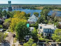 Historic Home in Downtown Wilmington - One Block from Riverwalk -King Size Beds