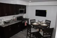 Charming 2-bedroom apartment in fabulous West New York with WiFi, AC