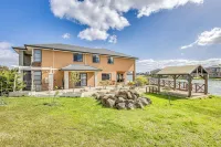 Stayau 5Br Idyllic Lakefront Escape Point Cook Hotels near Williams Landing Railway Station