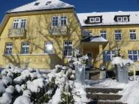 Villa with a View of the Weserbergland Hotel dekat Hufeland Therme