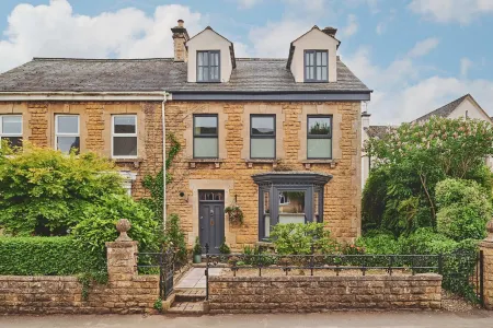 The Lansdowne Guest House Отели в г. Нортлич