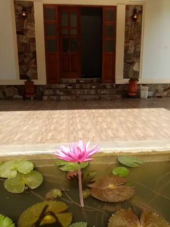 The Crown Hotel Dambulla