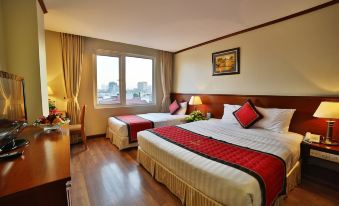 Sunny Hotel 1