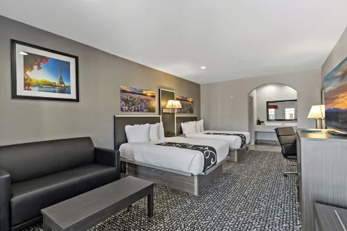 Paris Inn & Suites Hotel a Paris