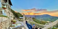 Stone Maisonettes Hotel a Egio