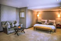 The Russelior Hotel & Spa - บริการรถรับส่ง