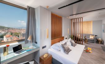Royal Suites-Sky