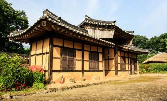 Yi Jin-Rae's Historic House